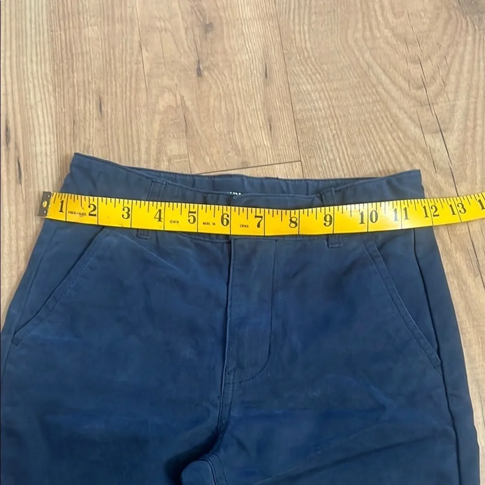 Old Navy Boys Performance Quick Dry Chino Shorts - Size 8 Slim - Navy Blue